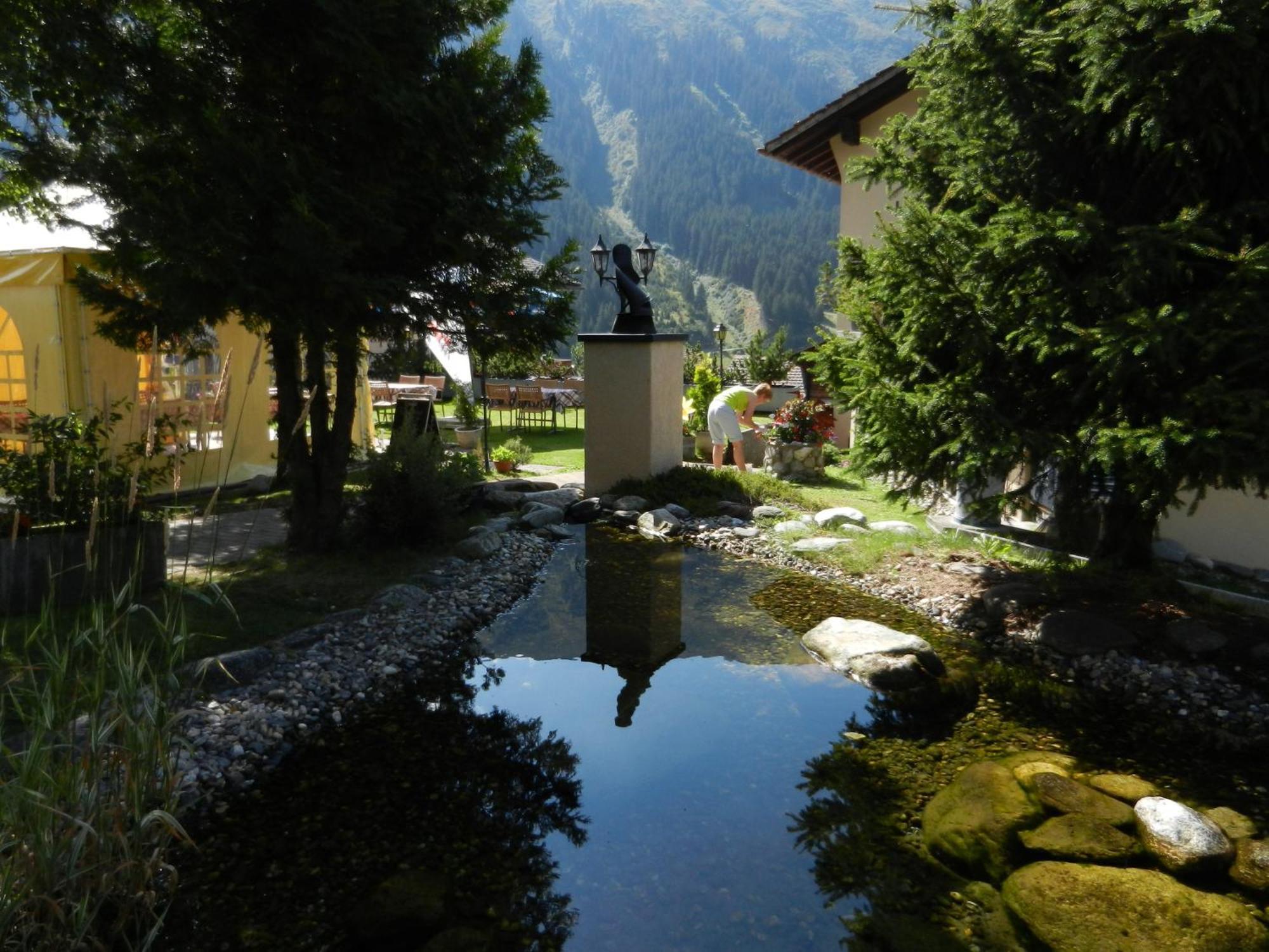 Hotel B&B Casa La Val Sedrun Kültér fotó