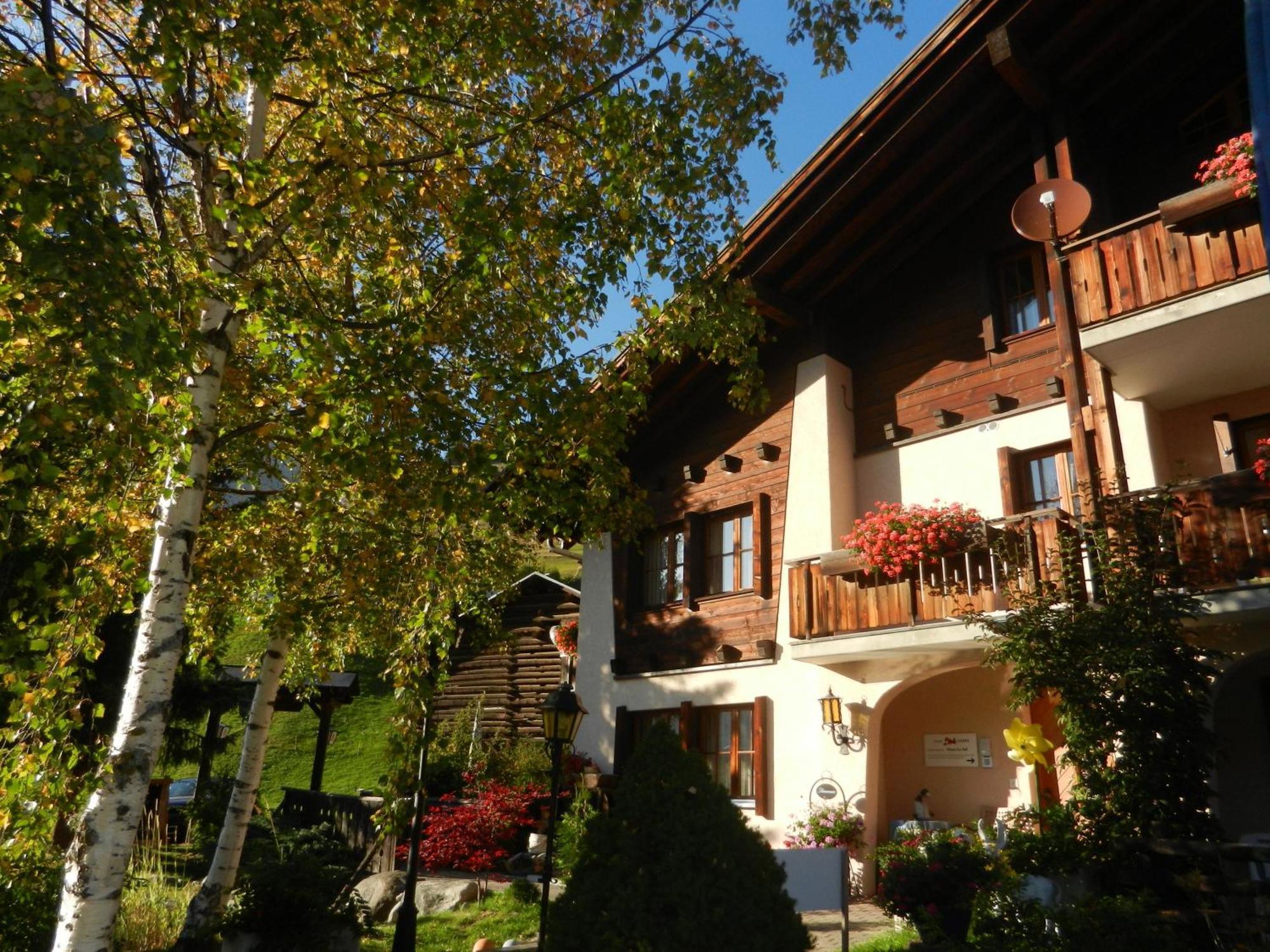 Hotel B&B Casa La Val Sedrun Kültér fotó