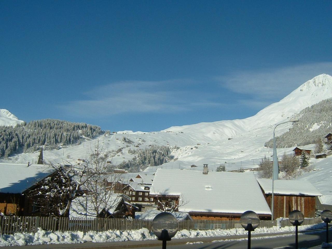 Hotel B&B Casa La Val Sedrun Kültér fotó